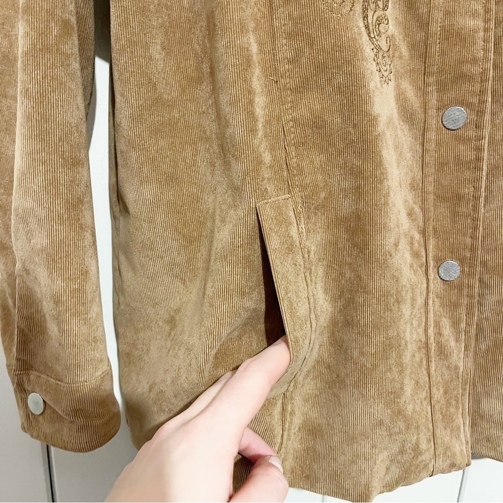 Alia Tan Light Corduroy Paisley Patterned Button Down Jacket. - Picture 9 of 10